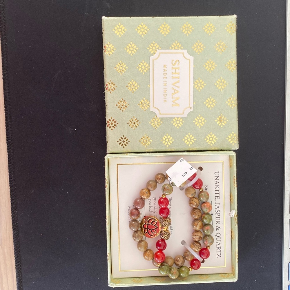 Beaded bracelet with unakite, jasper and quartz